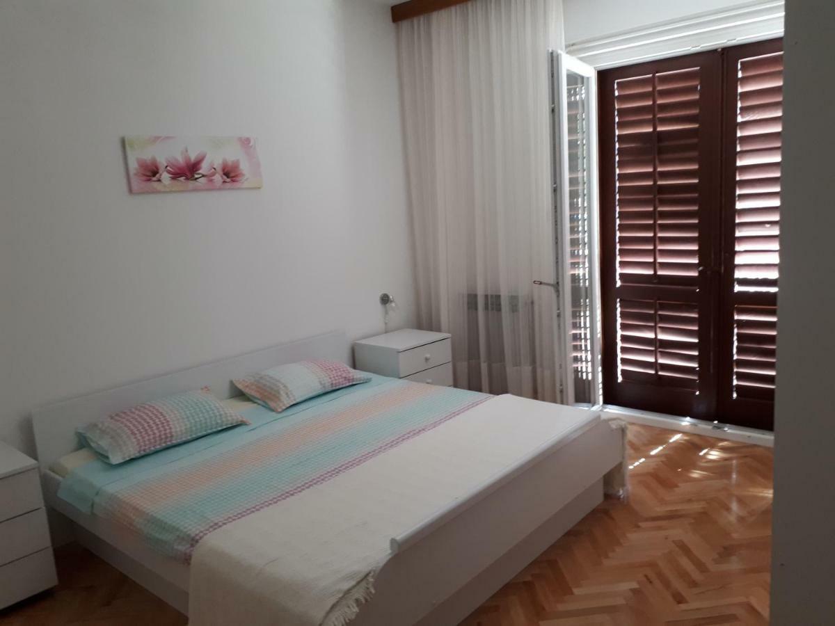 Apartment Lily Podstrana Exterior foto